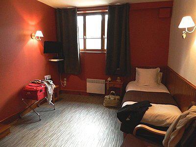 Logis - Auberge Du Colombier Guînes Esterno foto